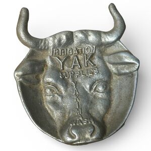 VTG BULL HEAD CAST ALUMINUM ASH TRAY COIN HOLDER YAK IRRIGATION YAKIMA WA
